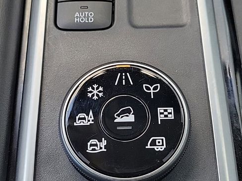 Used 2022 Nissan Pathfinder SV image 31