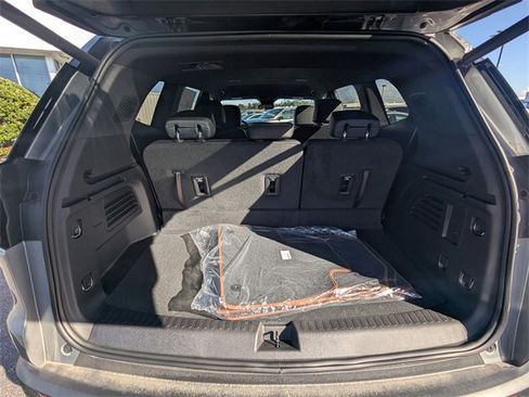 New 2025 GMC Acadia AT4 image 13