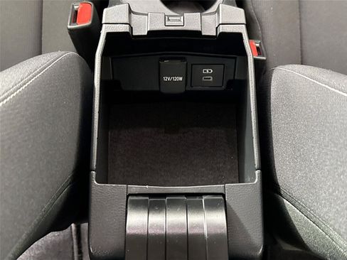 Certified 2023 Toyota Corolla LE image 33