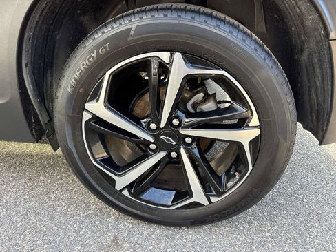 Used 2022 Chevrolet TrailBlazer RS w/ Sun and Liftgate Package image 7