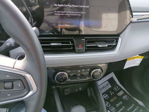 New 2025 Chevrolet TrailBlazer LT w/ Convenience Package image 24