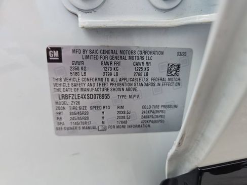Certified 2025 Buick Envision Sport Touring AWD/4WD image 32