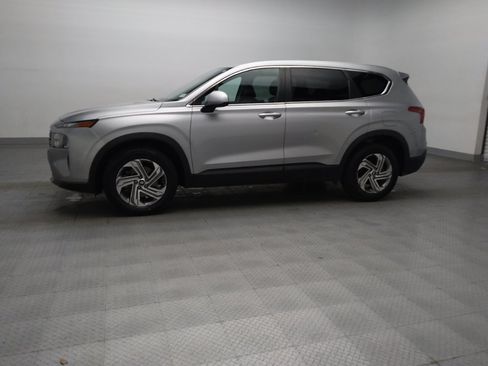 Used 2022 Hyundai Santa Fe SE FWD image 2