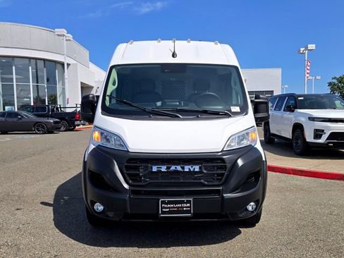 Used 2025 RAM ProMaster 2500 w/ Convenience Group FWD image 2