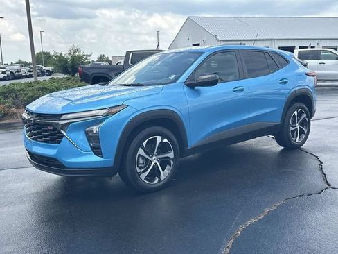 Certified 2025 Chevrolet Trax RS FWD image 4