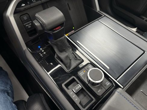 Certified 2025 Toyota Sequoia Platinum image 26