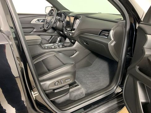 Used 2022 Chevrolet Traverse LT w/ LPO, 'HIT The Road' Package image 38