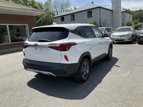 Used 2021 Kia Seltos LX AWD/4WD image 5
