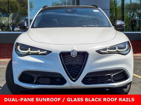 Used 2024 Alfa Romeo Stelvio Sprint image 4