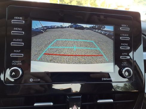 Used 2023 Toyota Camry SE FWD image 19