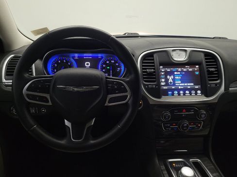 Used 2018 Chrysler 300 Touring w/ Sport Appearance Package image 22