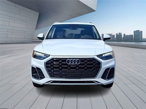 Used 2023 Audi Q5 2.0T Premium Plus w/ Premium Plus Package image 2