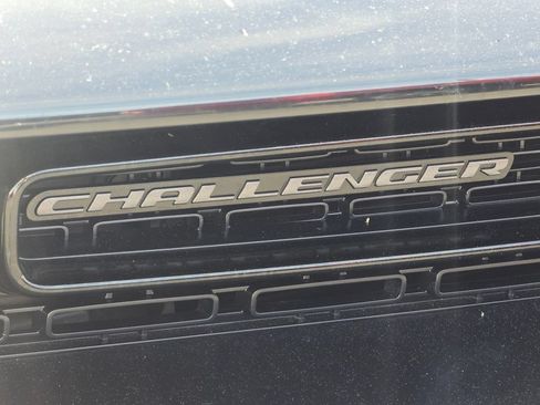 Used 2016 Dodge Challenger SXT Plus RWD image 14