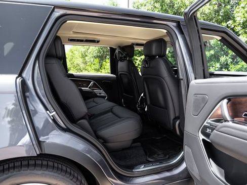 New 2026 Land Rover Range Rover Long Wheelbase SE AWD/4WD image 43