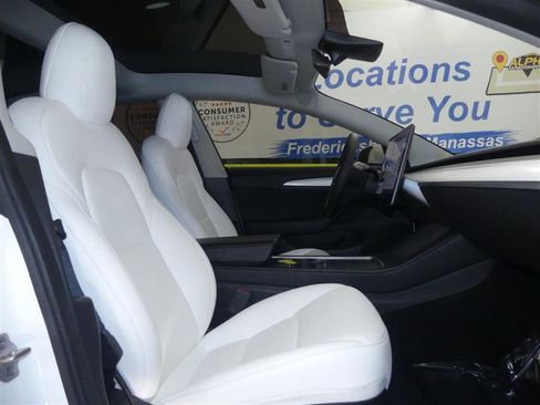 Used 2022 Tesla Model 3 RWD image 8