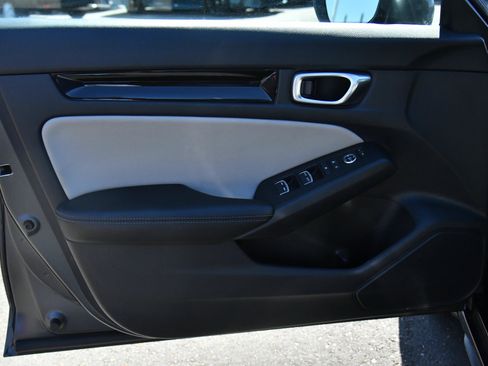 Used 2024 Honda Civic EX-L image 13