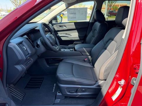 New 2026 Nissan Pathfinder SL w/ SL Premium Package image 13