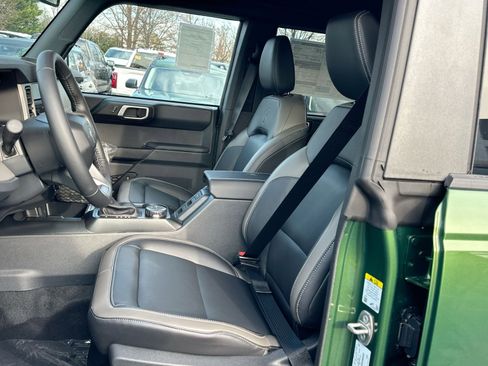 New 2025 Ford Bronco Outer Banks image 13