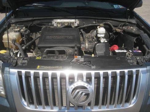 Used 2010 Mercury Mariner 4WD image 33