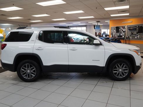 Used 2017 GMC Acadia SLT image 13