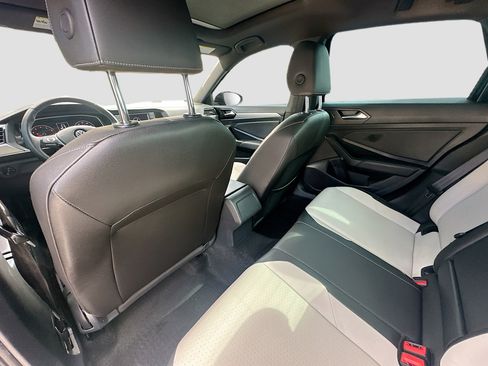 Used 2019 Volkswagen Jetta R-Line image 24