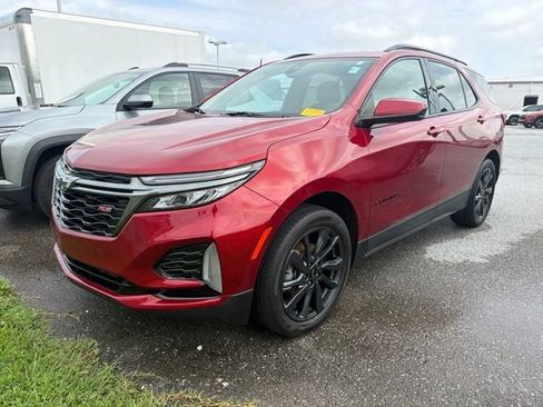 Used 2023 Chevrolet Equinox RS AWD/4WD image 3