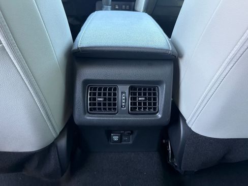 Used 2025 Toyota Camry XLE FWD image 26