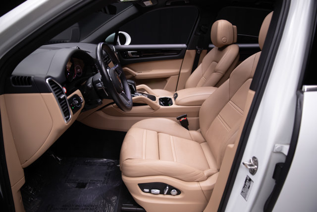 Used 2021 Porsche Cayenne AWD/4WD image 44