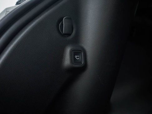 New 2026 Jeep Compass Limited image 9