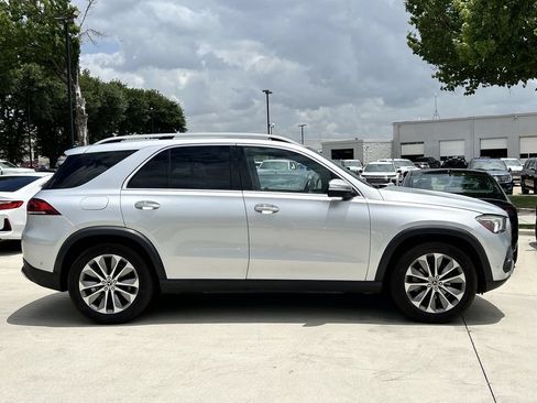 Used 2020 Mercedes-Benz GLE 350 w/ Premium Package image 3