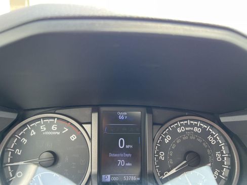 Used 2019 Toyota Tacoma TRD Sport AWD/4WD image 25