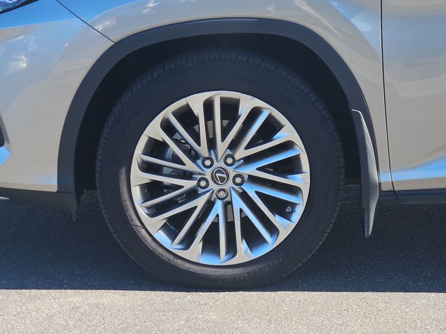Used 2022 Lexus RX 450h AWD w/ Luxury Package image 15