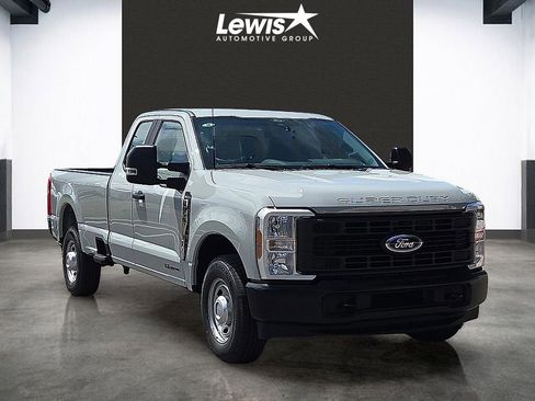New 2025 Ford F250 XL image 2