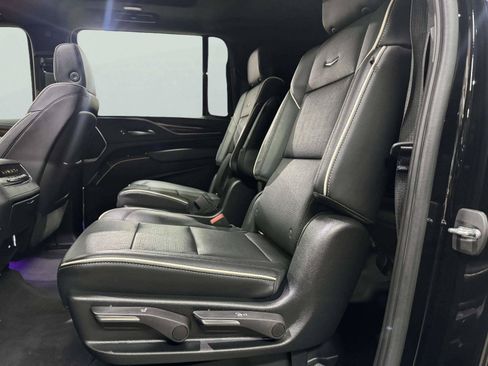 Used 2022 Cadillac Escalade ESV Premium Luxury AWD/4WD image 43