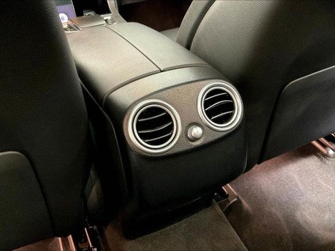 Used 2021 Mercedes-Benz GLC 300 4MATIC w/ Premium Package image 32