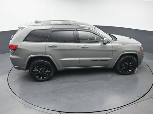 Used 2021 Jeep Grand Cherokee Laredo X AWD/4WD image 39