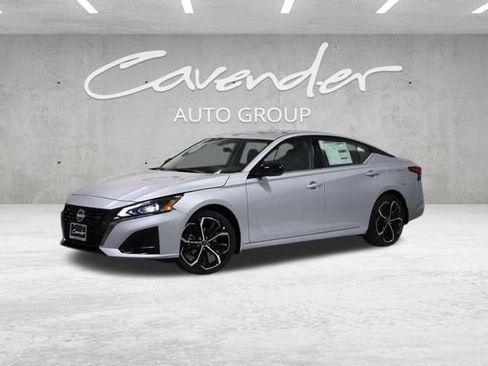 New 2025 Nissan Altima 2.5 SR image 1