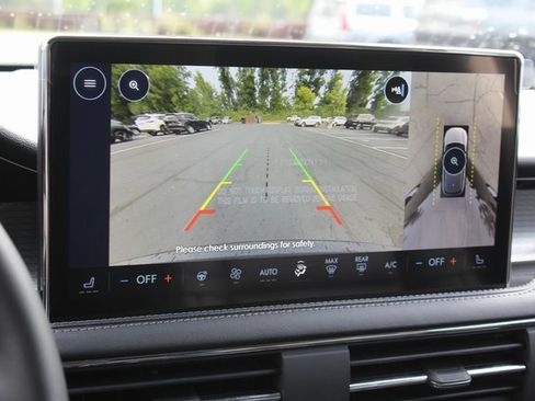 New 2023 Lincoln Corsair AWD w/ Equipment Group 101A image 24