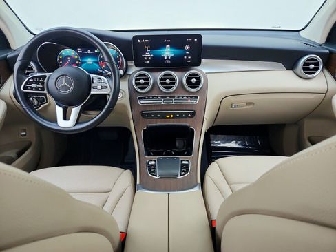 Certified 2022 Mercedes-Benz GLC 300 image 17