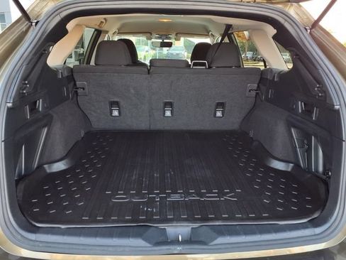 Used 2021 Subaru Outback Premium AWD/4WD image 7