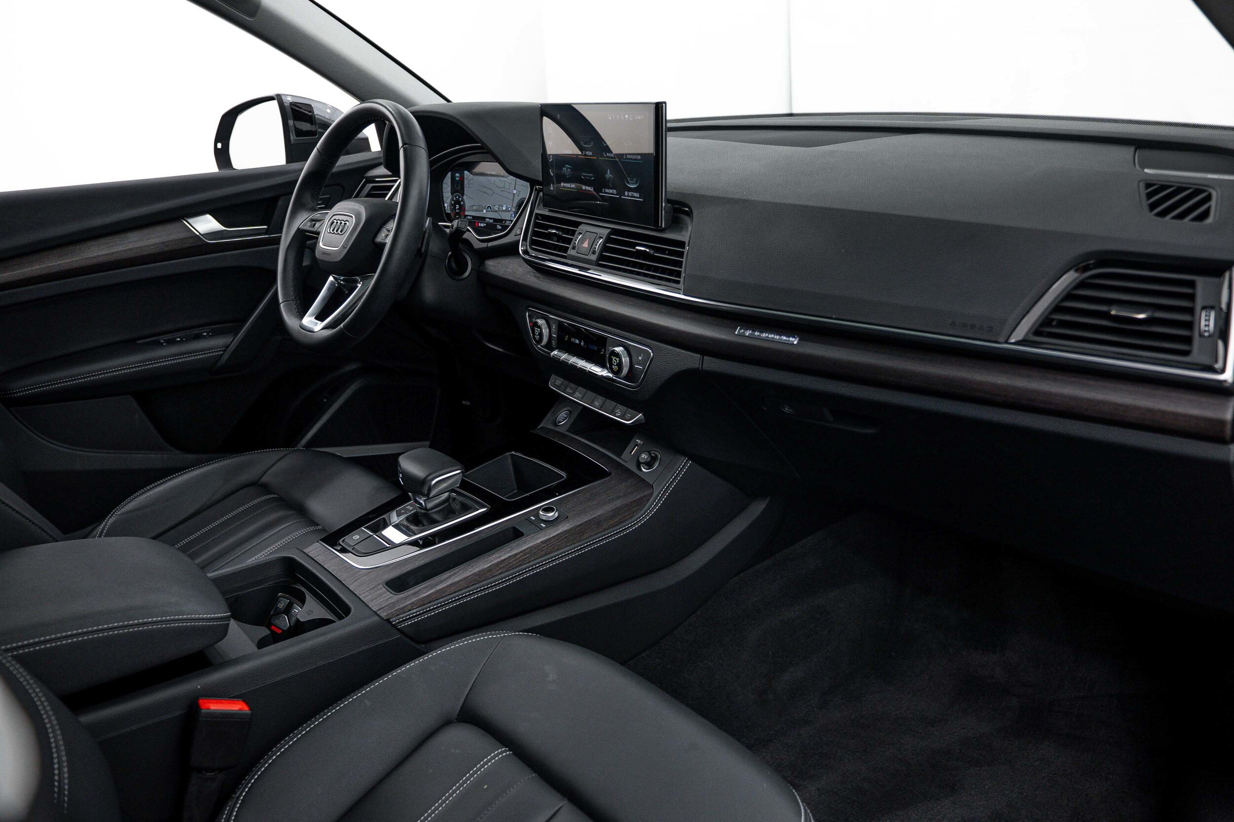Certified 2023 Audi Q5 2.0T Premium Plus w/ Premium Plus Package AWD/4WD image 15