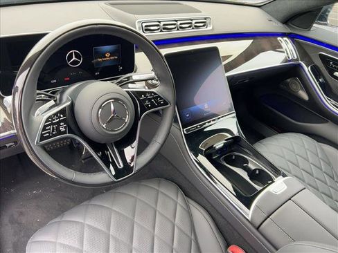 New 2026 Mercedes-Benz S 580 4MATIC Sedan image 3