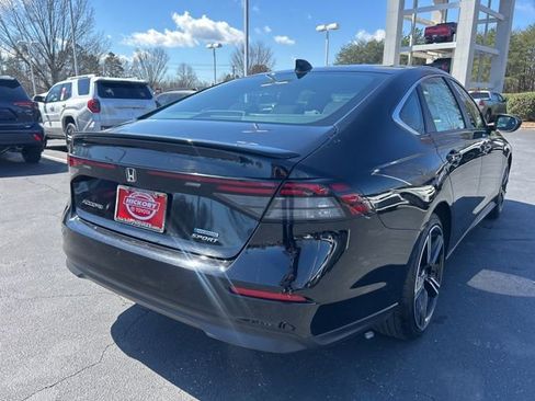 Used 2024 Honda Accord Sport image 5