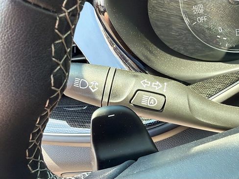 Used 2023 Buick Envision Essence AWD/4WD image 18