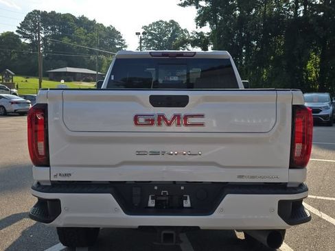 Used 2022 GMC Sierra 2500 Denali w/ Technology Package AWD/4WD image 4