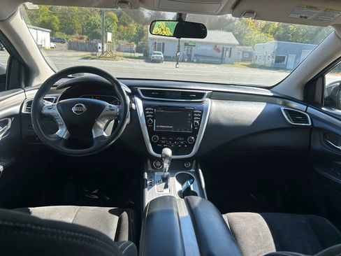 Used 2017 Nissan Murano SV image 26