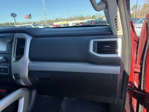 Used 2016 Nissan Titan PRO-4X image 31
