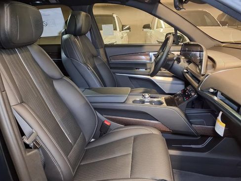 New 2027 Cadillac Vistiq Luxury AWD/4WD image 6