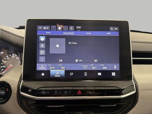 Used 2023 Jeep Compass Limited AWD/4WD image 8