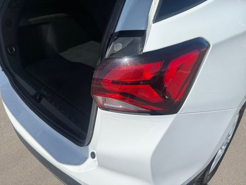 Used 2024 Chevrolet Equinox LT AWD/4WD image 29
